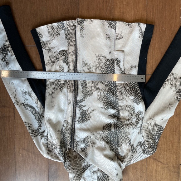 Python Snake Print Jacket Blazer - Picture 3 of 15